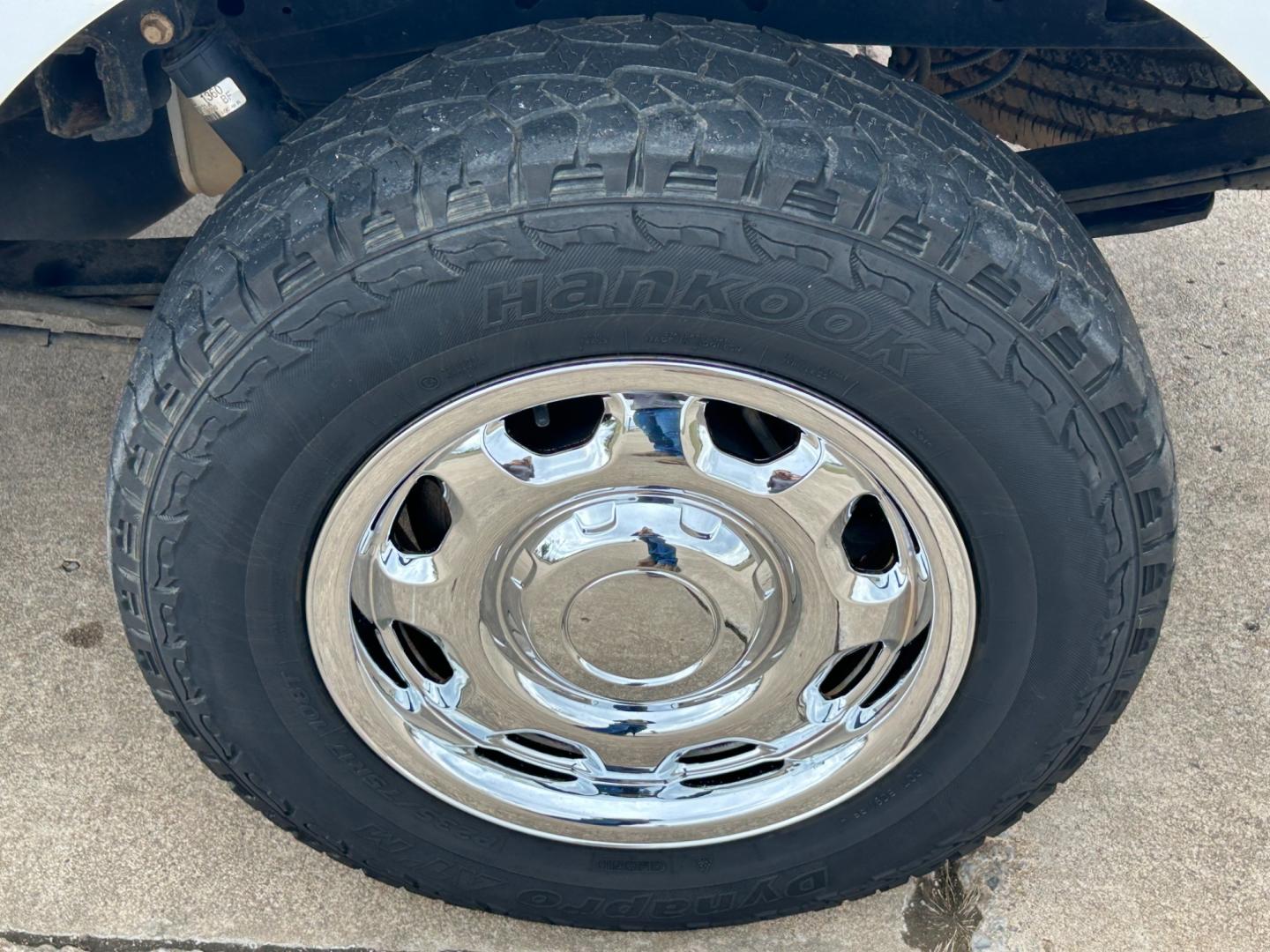 2014 White /Gray Ford F-150 XL SuperCab 6.5-ft. Bed 2WD (1FTEX1CM3EK) with an 3.7L V6 DOHC 24V engine, 6-Speed Automatic transmission, located at 17760 Hwy 62, Morris, OK, 74445, (918) 733-4887, 35.609104, -95.877060 - 2014 FORD F-150 XL SUPERCAB 6.5-ft. BED 2WD 3.7L V6 FEATURES KEYLESS REMOTE ENTRY, POWER LOCKS, POWER WINDOWS, AM/FM STEREO, TOUCH SCREEN, AUXILLARY PORT, HANDS-FREE BLUETOOTH CALLING, CRUISE CONTROL, TRACTION CONTROL, MULTI-FUNCTIONING STEERING WHEEL CONTROLS, BACKUP CAMERA. EQUIPPED WITH A BI-FUEL - Photo#30